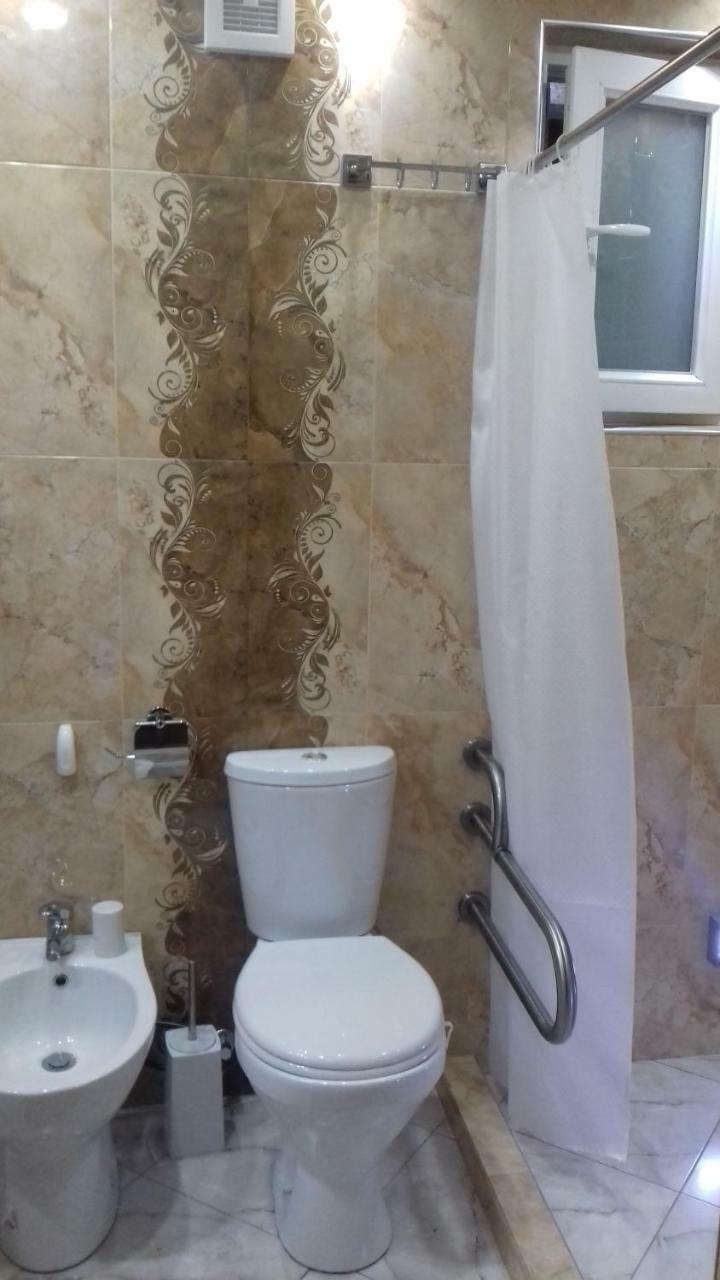 Apartment B O R A Zqaltubo Exterior foto